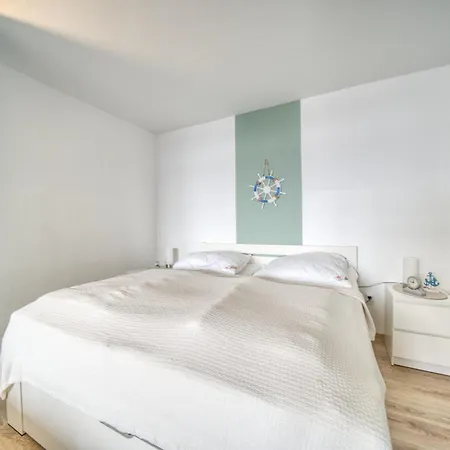 - Haus C, App 0c1202 아파트 *